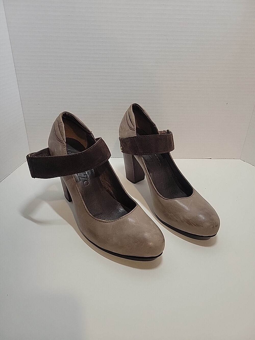 Apepazza Bergamo Rye Heels Brown Tan Leather Hook Loop Strap Womens 8.5